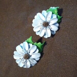 Beautiful flower earrings